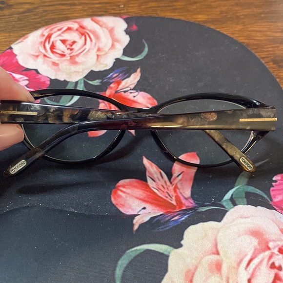 Tom Ford Eyeglasses - Picture 6 of 7